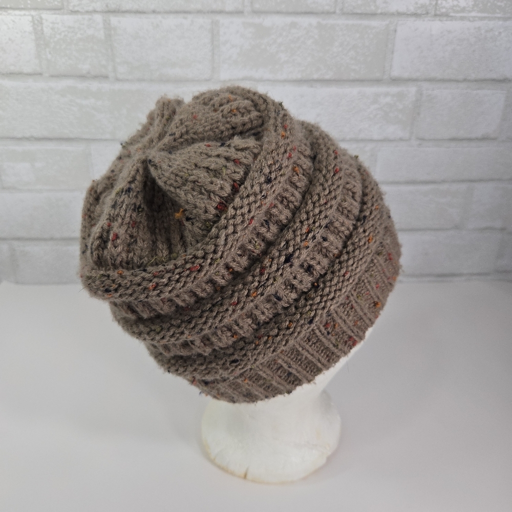 CC Boutique winter beanie - Picture 4 of 7